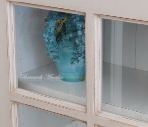 Credenza in legno finitura colore tortora parti interne bianco con 3 ante scorrevoli